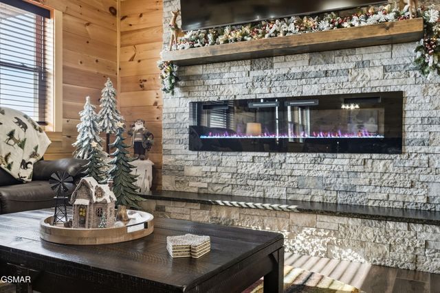 686 Stockton Drive, Sevierville, TN 37876