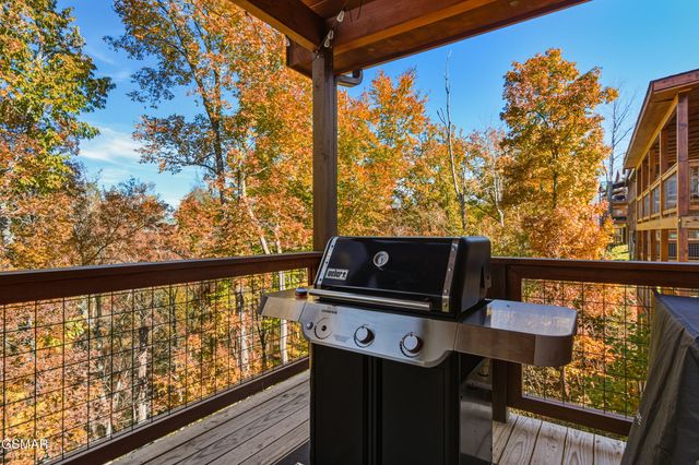 686 Stockton Drive, Sevierville, TN 37876