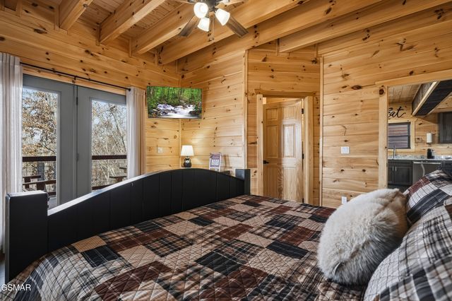 686 Stockton Drive, Sevierville, TN 37876