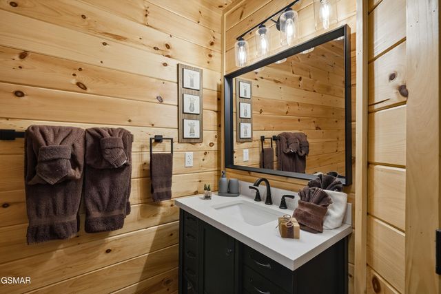 686 Stockton Drive, Sevierville, TN 37876