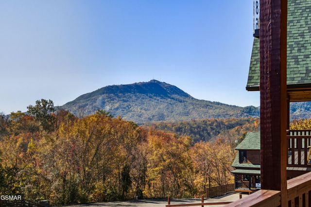 686 Stockton Drive, Sevierville, TN 37876