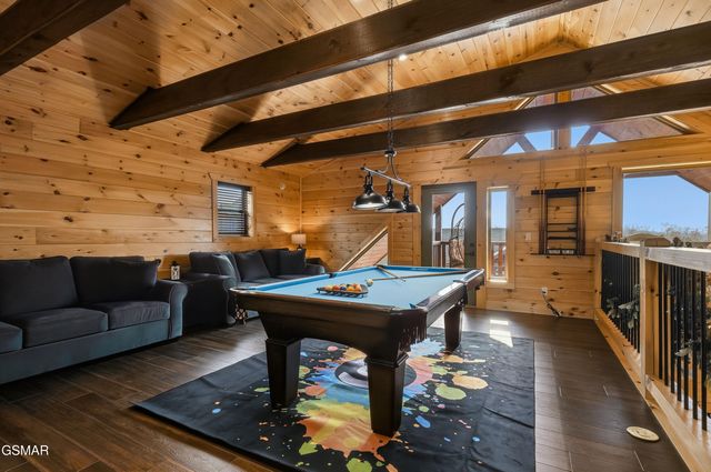 686 Stockton Drive, Sevierville, TN 37876