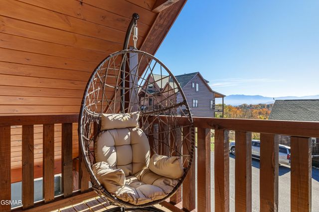 686 Stockton Drive, Sevierville, TN 37876