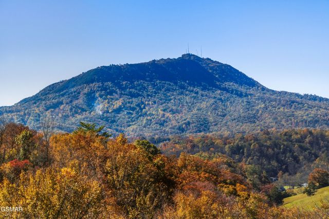 686 Stockton Drive, Sevierville, TN 37876