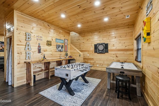 686 Stockton Drive, Sevierville, TN 37876