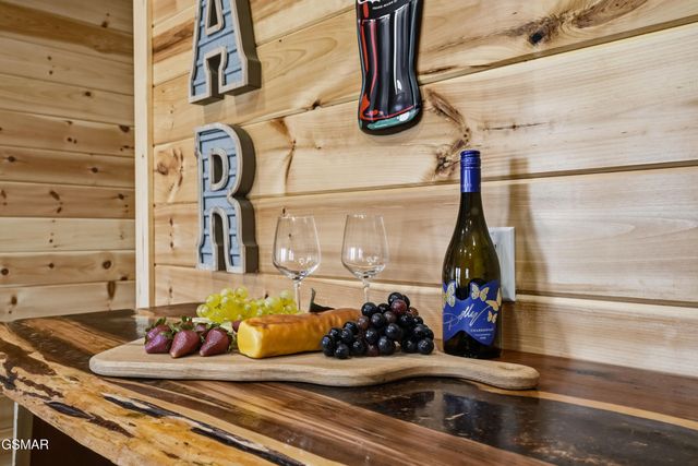 686 Stockton Drive, Sevierville, TN 37876