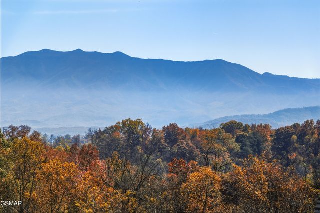 686 Stockton Drive, Sevierville, TN 37876