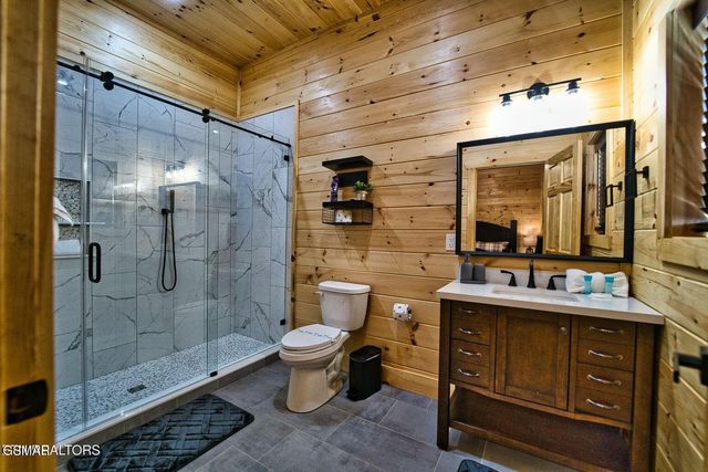 686 Stockton Drive, Sevierville, TN 37876