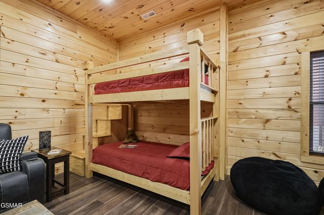 686 Stockton Drive, Sevierville, TN 37876