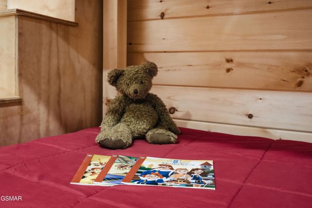 686 Stockton Drive, Sevierville, TN 37876