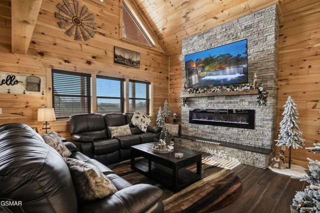 686 Stockton Drive, Sevierville, TN 37876