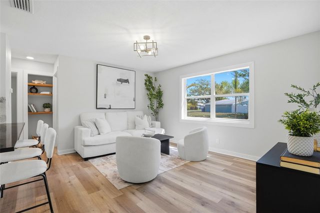 4234 HARRISBURG STREET NE, St Petersburg, FL 33703