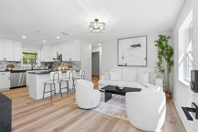 4234 HARRISBURG STREET NE, St Petersburg, FL 33703