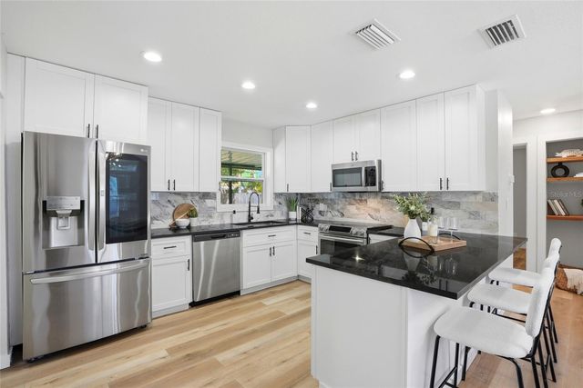 4234 HARRISBURG STREET NE, St Petersburg, FL 33703