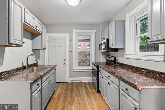 605 COATES ST, Coatesville, PA 19320