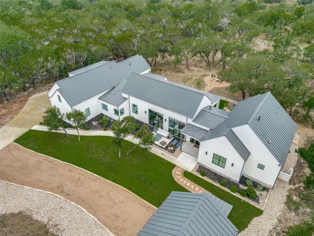 1958 Paradise PKWY, Canyon Lake, TX 78133