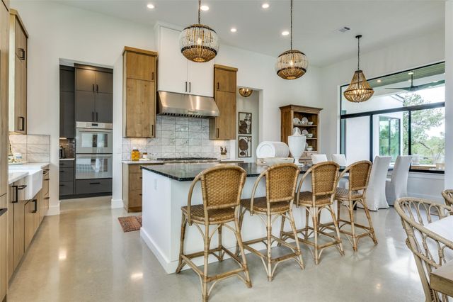 1958 Paradise PKWY, Canyon Lake, TX 78133