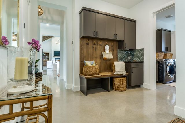 1958 Paradise PKWY, Canyon Lake, TX 78133