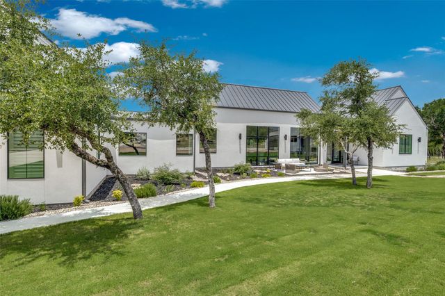 1958 Paradise PKWY, Canyon Lake, TX 78133