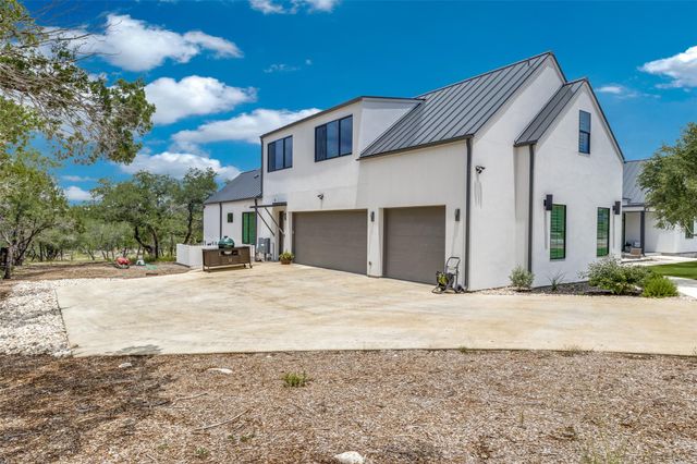 1958 Paradise PKWY, Canyon Lake, TX 78133