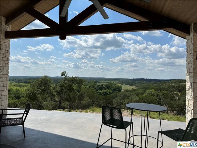 1958 Paradise PKWY, Canyon Lake, TX 78133