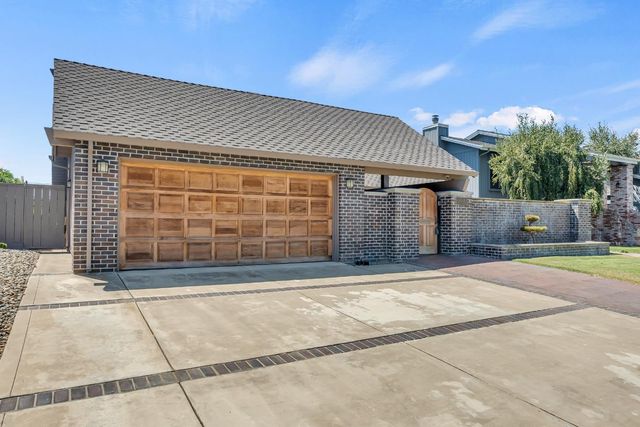 6213 Embarcadero Dr, Stockton, CA 95219