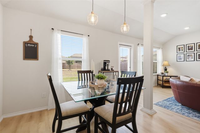 945 Alton Drive, Aubrey, TX 76227
