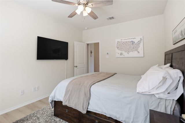 945 Alton Drive, Aubrey, TX 76227