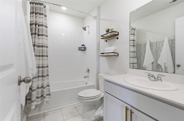 945 Alton Drive, Aubrey, TX 76227