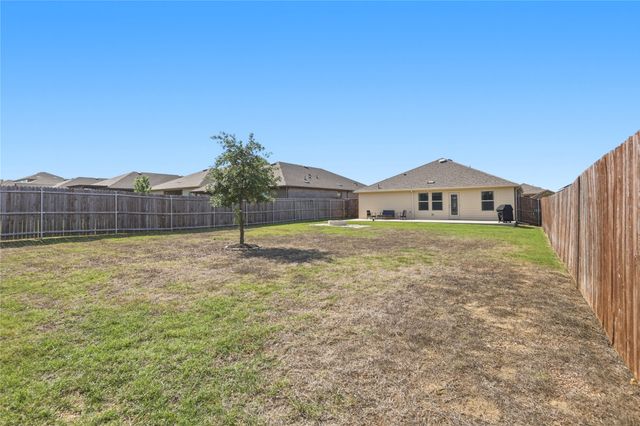 945 Alton Drive, Aubrey, TX 76227