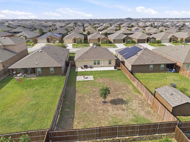 945 Alton Drive, Aubrey, TX 76227