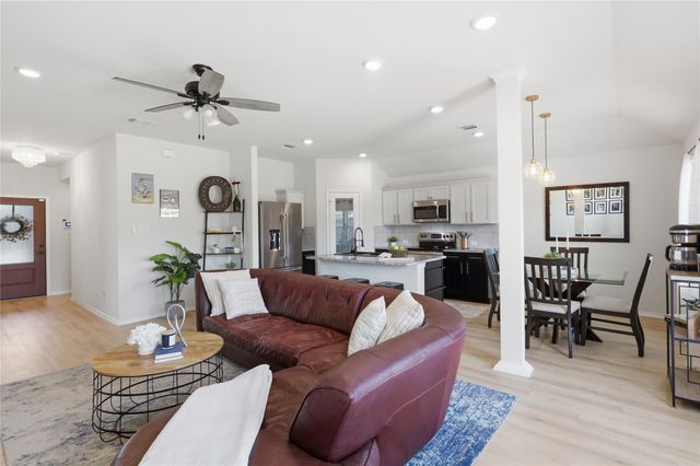 945 Alton Drive, Aubrey, TX 76227