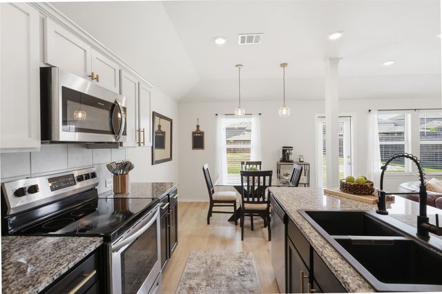 945 Alton Drive, Aubrey, TX 76227