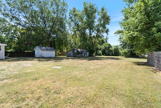 1112 E Harvard Street, Siloam Springs, AR 72761