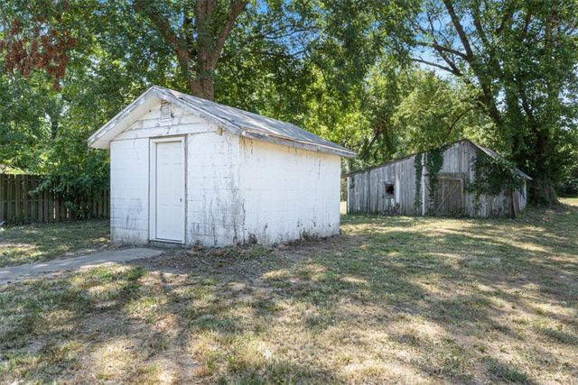 1112 E Harvard Street, Siloam Springs, AR 72761