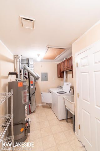 45297 Universal Court, Shelby Twp, MI 48317