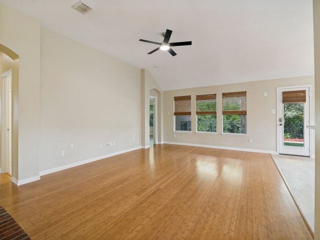 1316 Valley Stream Drive, Wylie, TX 75098