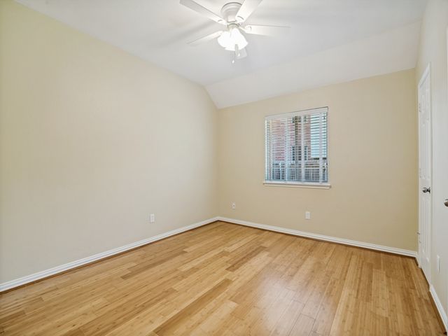 1316 Valley Stream Drive, Wylie, TX 75098