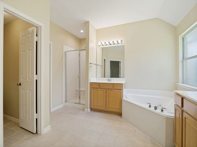 1316 Valley Stream Drive, Wylie, TX 75098