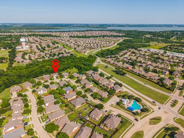 1316 Valley Stream Drive, Wylie, TX 75098
