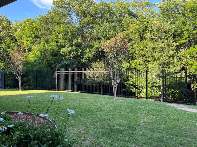 1316 Valley Stream Drive, Wylie, TX 75098