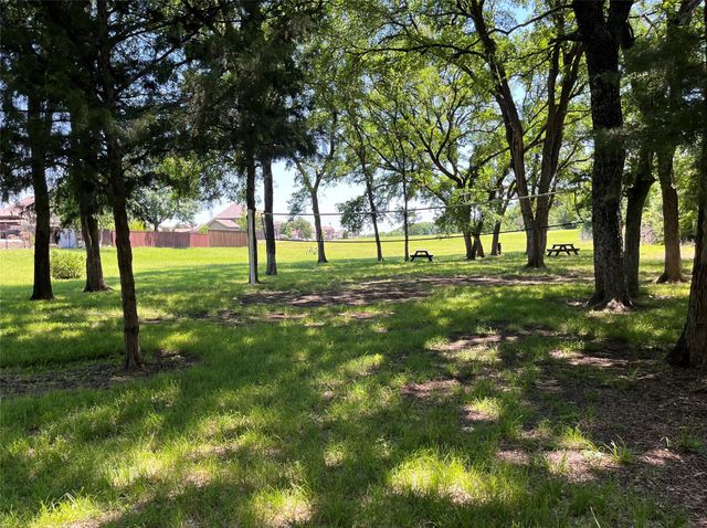 1316 Valley Stream Drive, Wylie, TX 75098