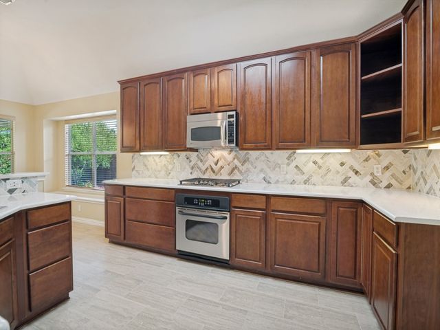 1316 Valley Stream Drive, Wylie, TX 75098