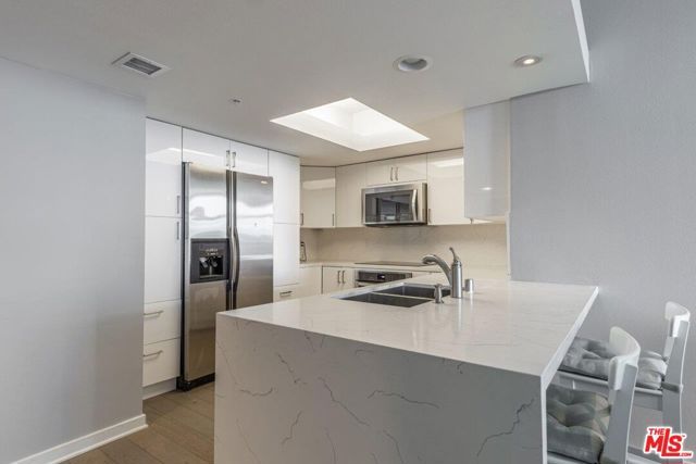 13700 Marina Pointe Drive 1431, Marina Del Rey, CA 90292