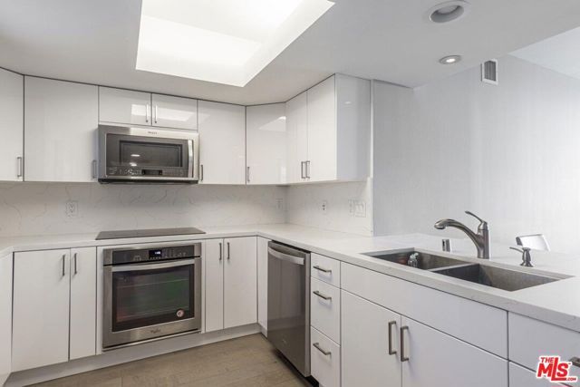 13700 Marina Pointe Drive 1431, Marina Del Rey, CA 90292