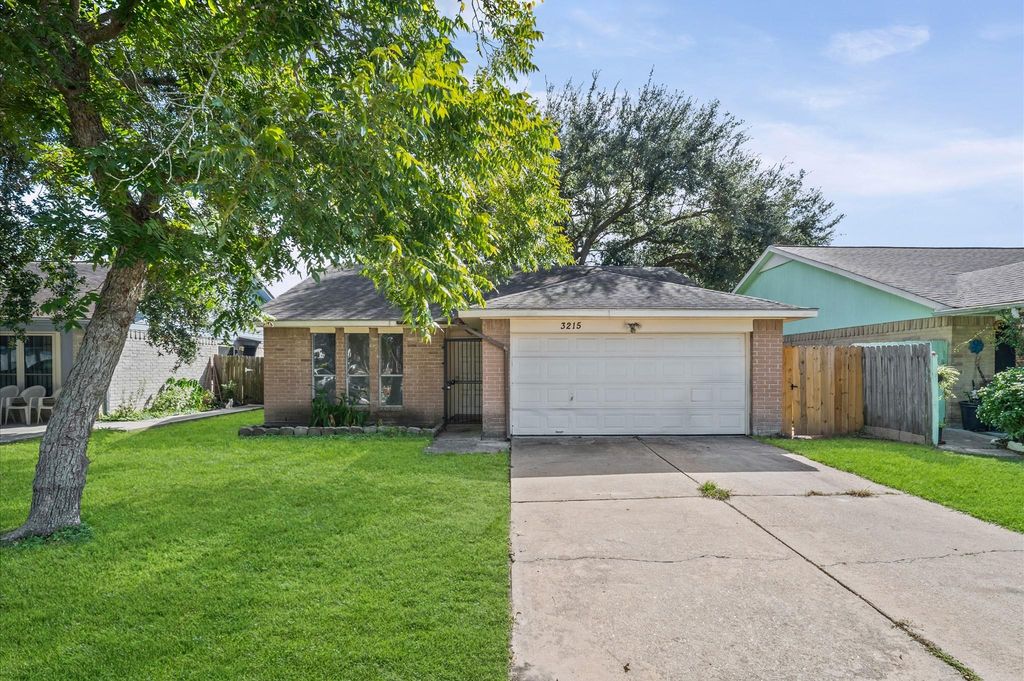 3215 Dragonwick Drive, Houston, TX 77045