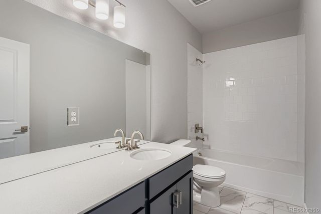 54960 E 27 Avenue, Strasburg, CO 80136