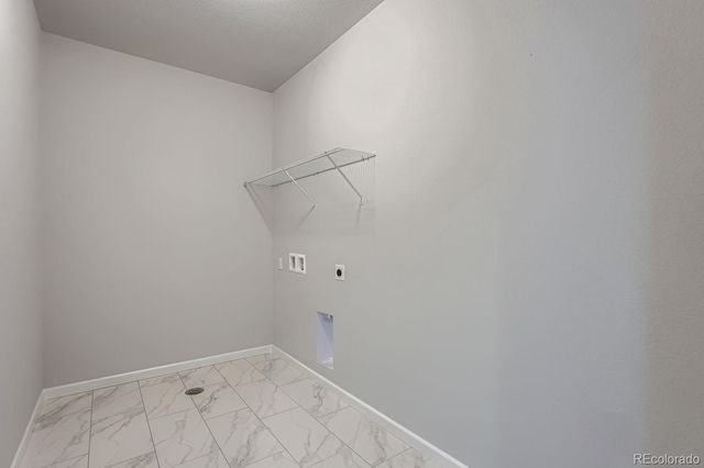 54960 E 27 Avenue, Strasburg, CO 80136