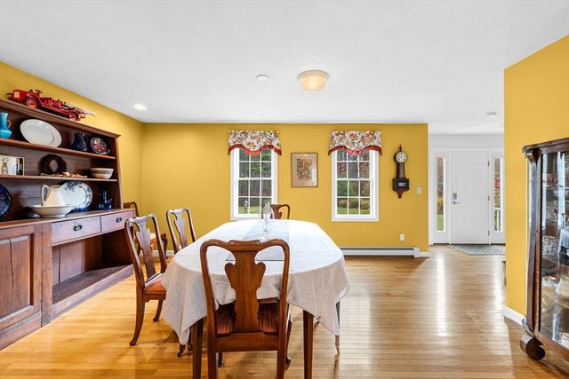 291 County Rd, Marion, MA 02738