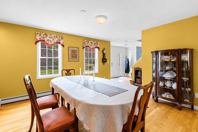 291 County Rd, Marion, MA 02738